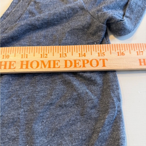 Chaser V Neck Black Tee XS - Picture 7 of 9